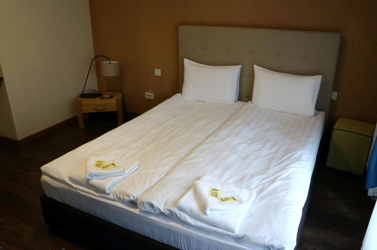 Isloch Park Hotel Rakaw Exterior foto